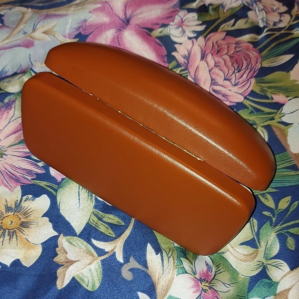 Longchamp Tan Leather Eyewear Case With Logo Cleaning Cloth - Picture 4 of 6